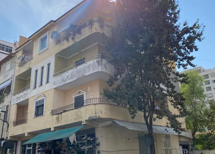 Lovely 2-Bedroom With Greenery View