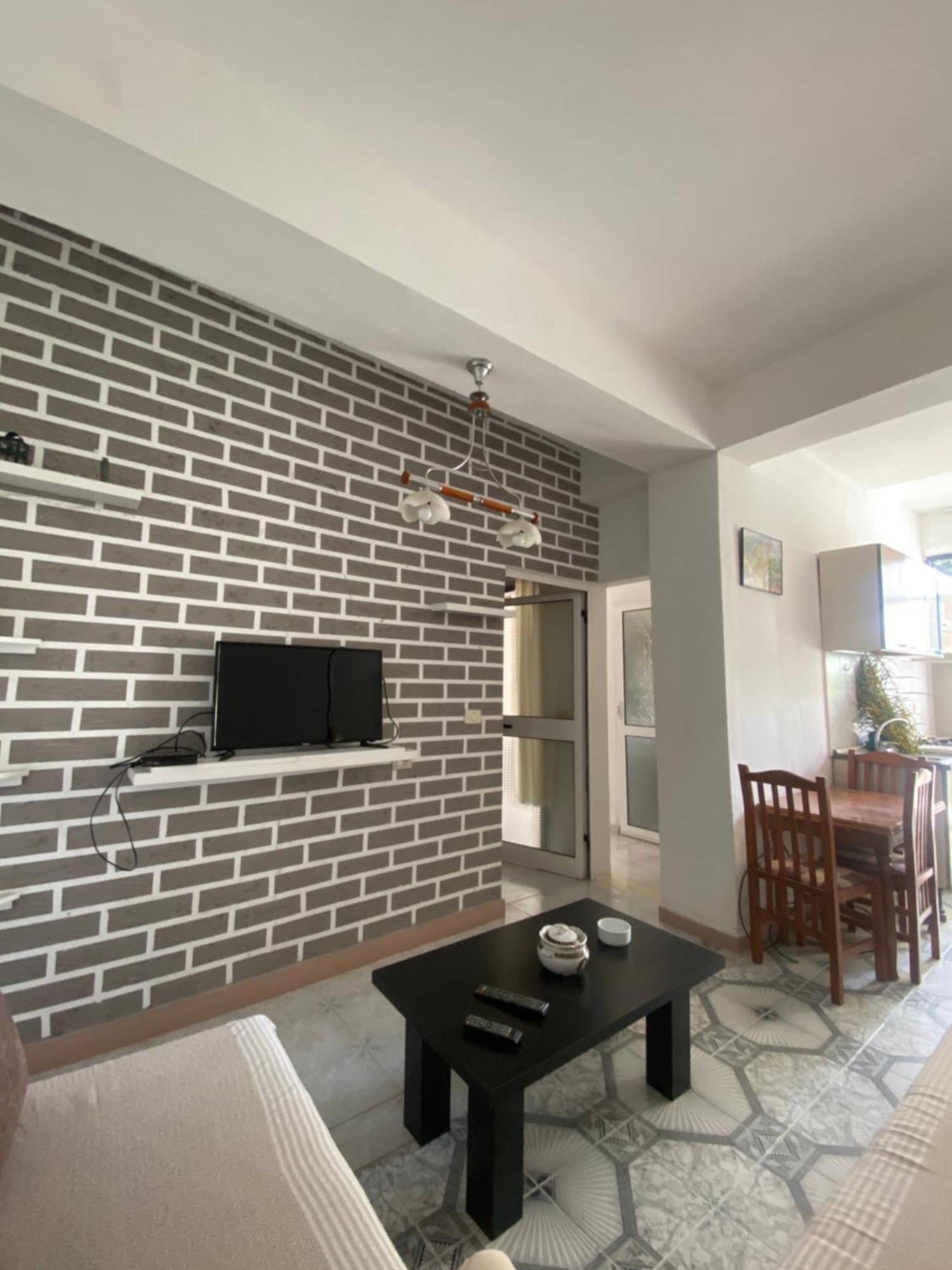 Lovely 2-bedroom With Greenery View